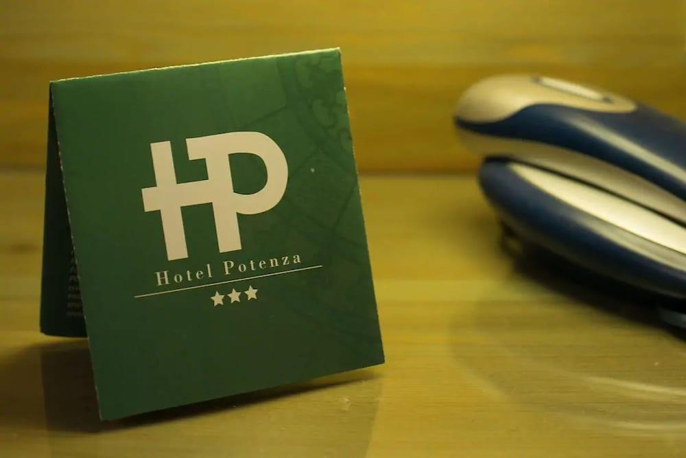 Hotel Potenza Наполи Екстериор снимка