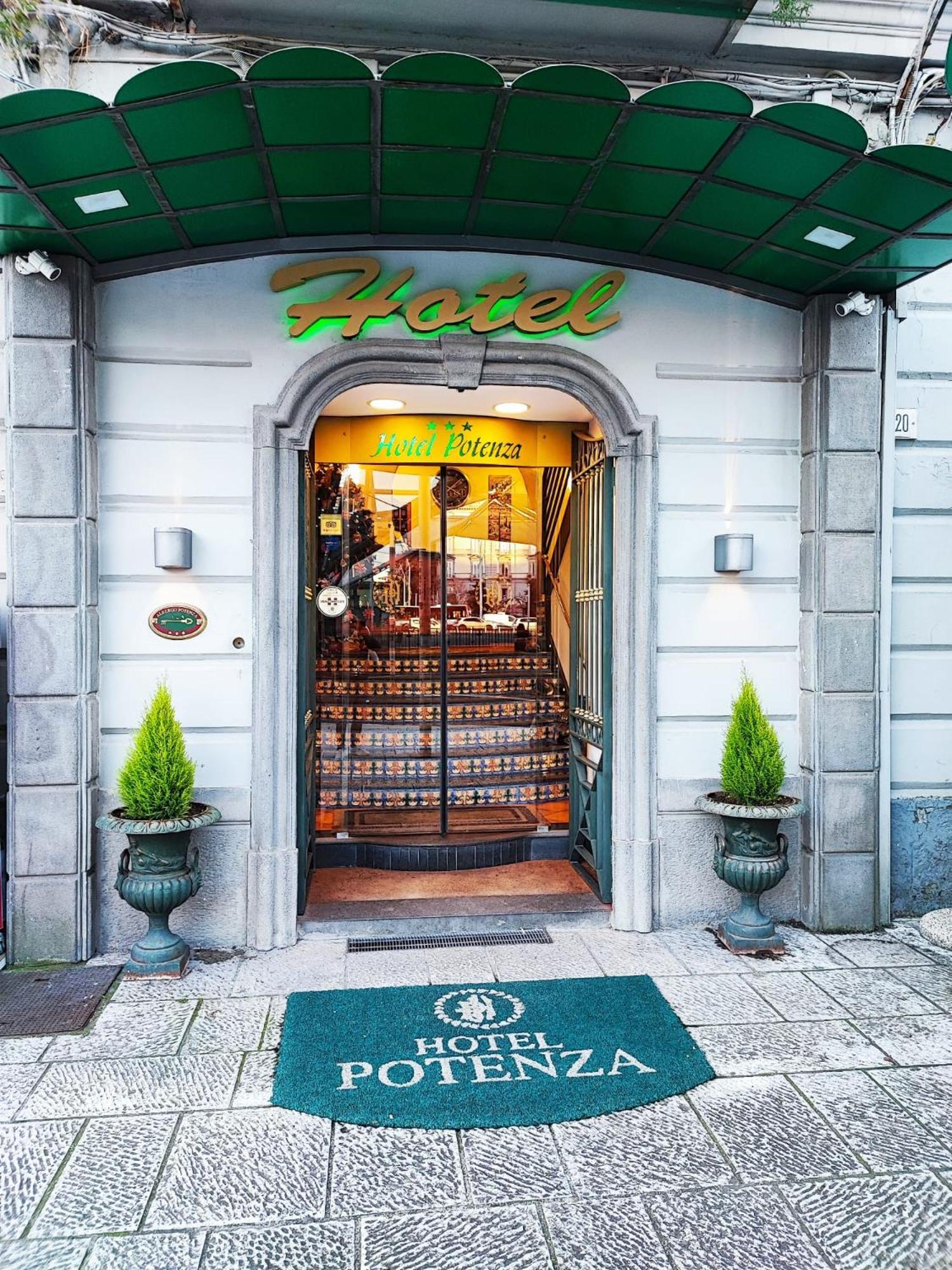 Hotel Potenza Наполи Екстериор снимка